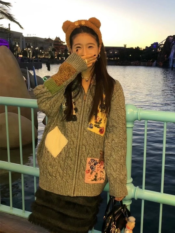 重工刺绣贴布翻领麻花毛衣外套女秋冬新款宽松复古拉链针织开衫厚|undefined