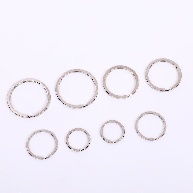 Mayorista llavero plano de metal diy accesorios colgantes anillo plano de doble conexión anillo llavero urbano simple