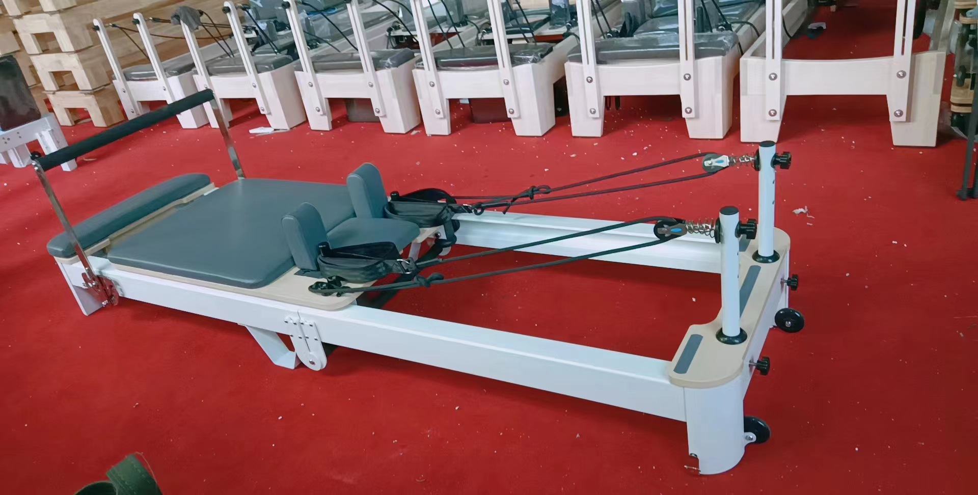 Cama de Pilates para Ejercicios de Core, Fabricada en Aleación de Aluminio, Cama Plegable de Pilates para Yoga en Casa, de Madera de Roble y Arce, con Almacenamiento