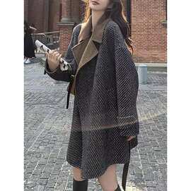 流行条纹撞色毛呢外套女秋冬季2023新款小个子高级感厚呢子大衣