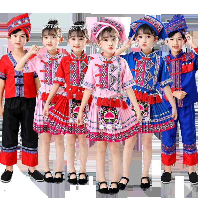 3 марта Чжуан костюм дети мальчики и девочки Гуанси меньшинство Мяо национальность Ли национальность И национальность Яо национальность Туцзя национальность