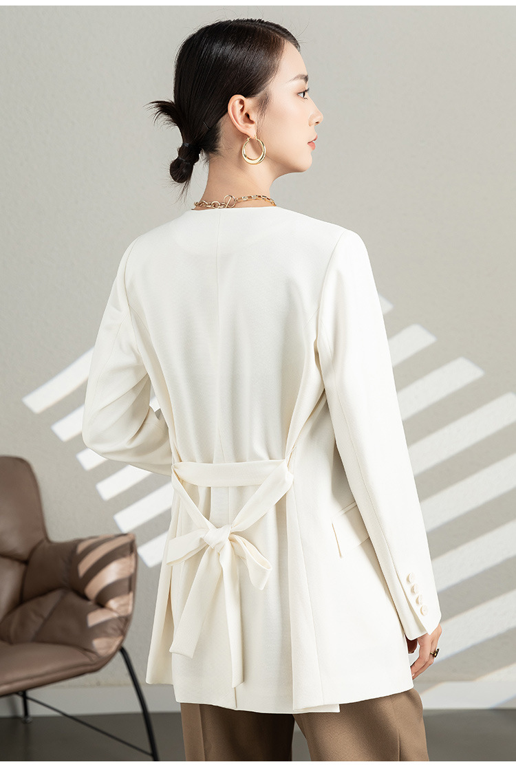 Áo blazer nam cổ chữ V thiết kế dây buộc, chất liệu vân, form slim — Màu Đen (không có cổ áo) chi tiết 8