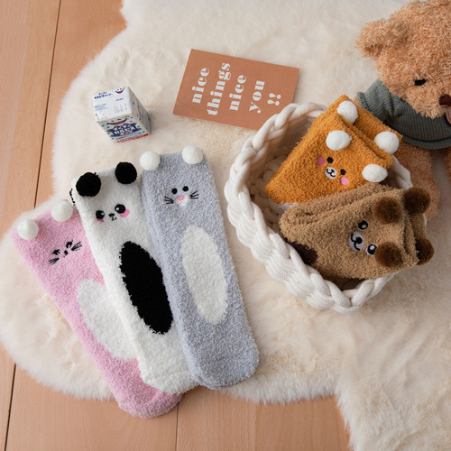 Winter New Coral Fleece Socks Women's Thickened Mid-Tube Floor Socks New Ladies Cartoon Cute Sleeping Socks Wholesale