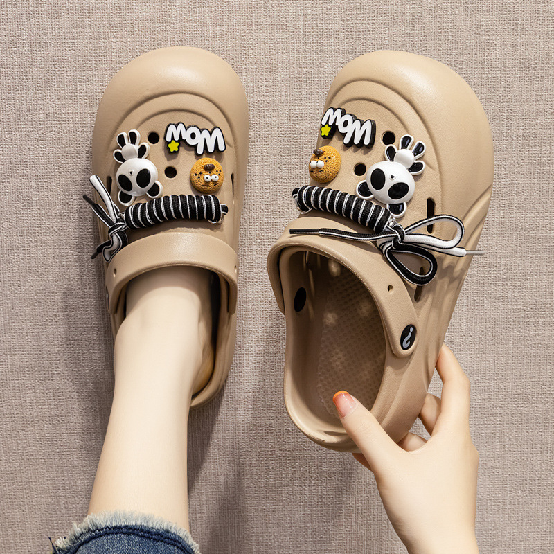 EVA nuevos zapatos de agujero de fondo grueso para mujeres antideslizantes de fondo suave de playa de verano para aumentar la altura de la moda zapatillas frías image 4