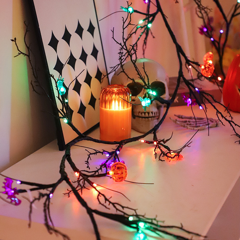 Fabricante spot simulación LED Halloween horror atmósfera decoración ratán lámpara cadena decoración habitación lámpara de color lámpara de ratán