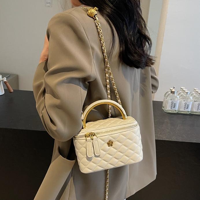 Xiaoxiang estilo de cadena de diamond bolso cuadrado 2024 nuevo bolso de caja de moda de mano popular bolso de mochila versátil