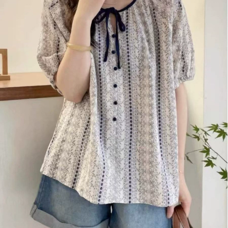 Плюс размер, скрывающий толстый топ для похудения, новинка 2025 года, летняя высококачественная доступная роскошная рубашка с короткими рукавами в корейском стиле с цветочным принтом для женщин