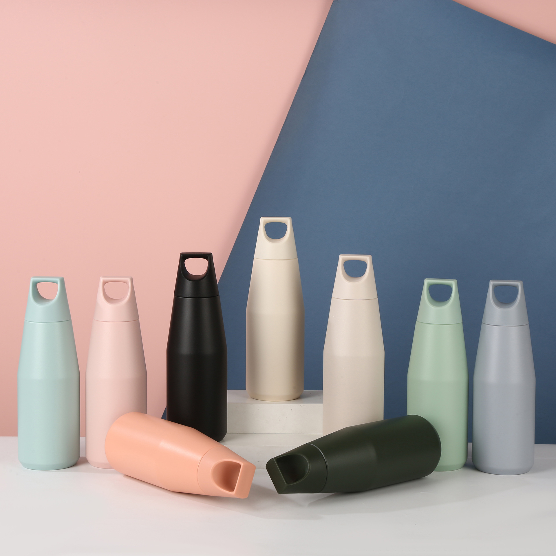 Transfronterizos estadounidenses de boca pequeña botella cónica taza de agua de acero inoxidable de gran capacidad taza portátil al aire libre al por mayor