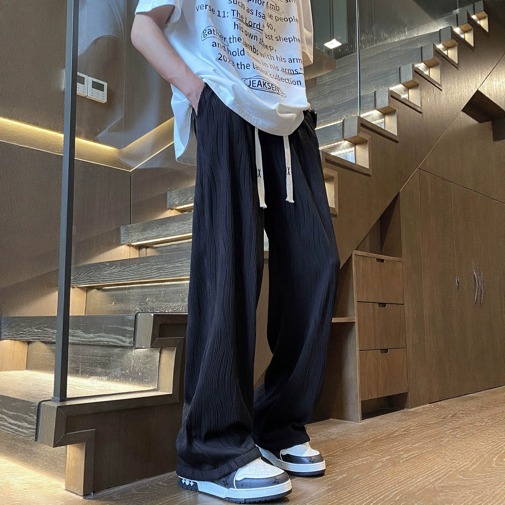 冰丝垂感休闲裤男孩夏季薄款速干运动裤青少年学生阔腿直筒长裤子