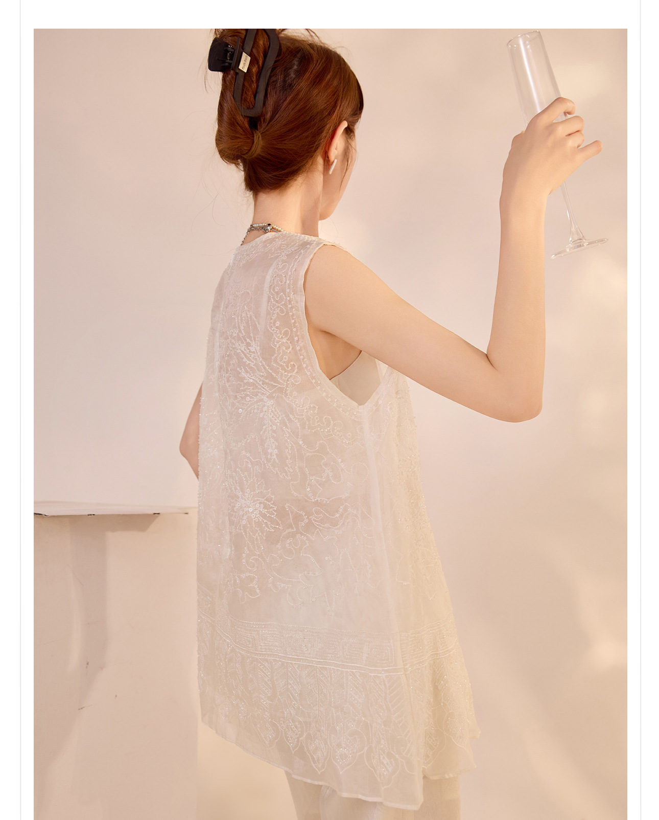 Áo vest gile nữ cổ tròn lụa tơ tằm đính hạt cao cấp phong cách Trung Quốc mới M7064 — Màu đen, Màu mơ chi tiết 12