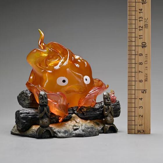 The flame of the heart, the flame Calcifo can glow, the demon of fire breathing lamp model statue ornaments