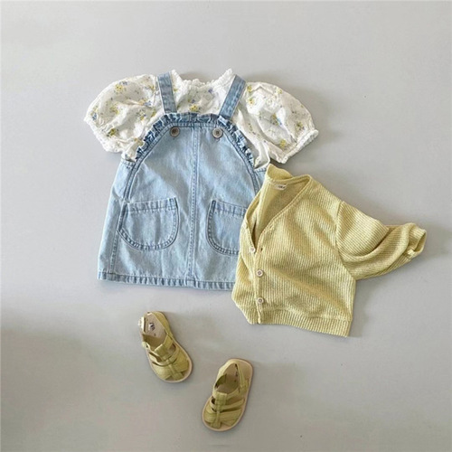 Korean version of children's clothing  summer girls' denim suspender skirt + floral short-sleeved T baby cute and trendy suit