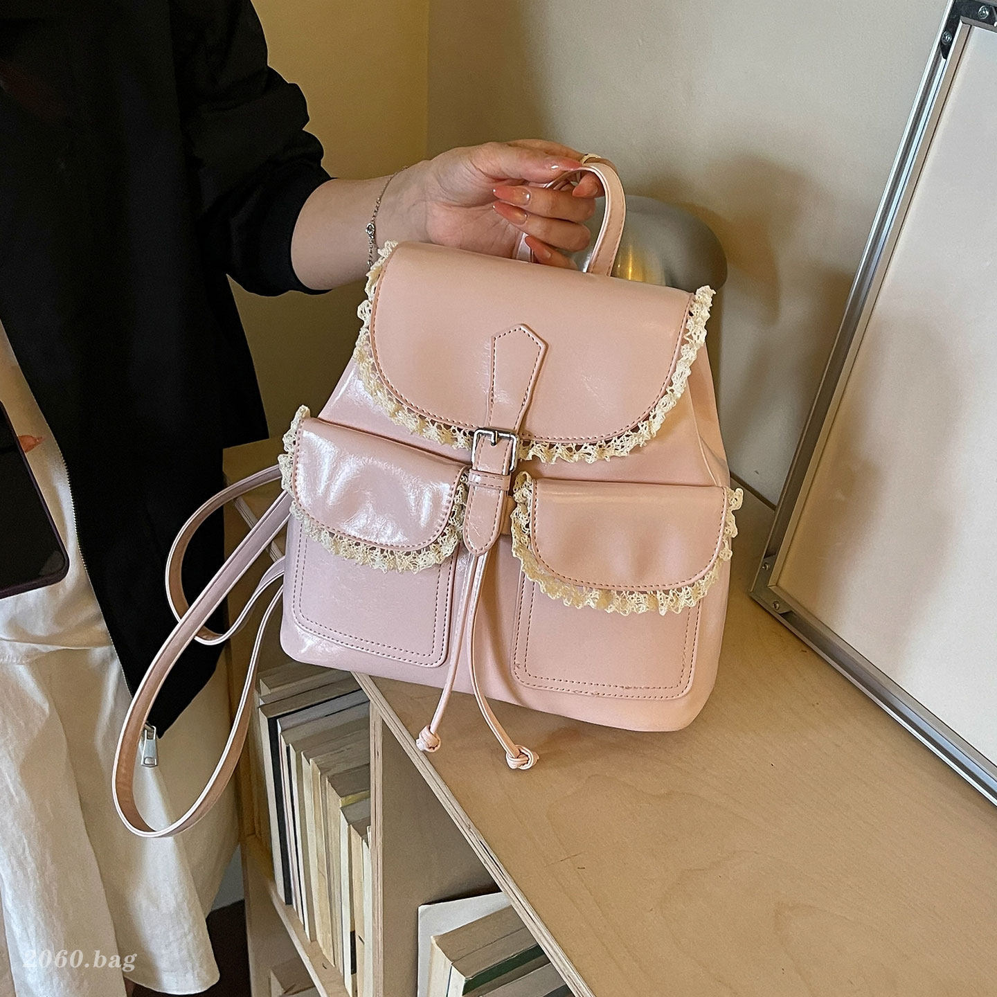 Viento versátil 2026 clase exquisita mochila mochila de verano de viaje de la universidad de viaje nuevo mini
