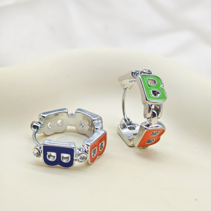 Color goteo de aceite diamantes de imitación letras B hebillas de oreja personalidad de moda todo fósforo nicho nuevo estilo dulce y fresco pendientes pendientes mujeres