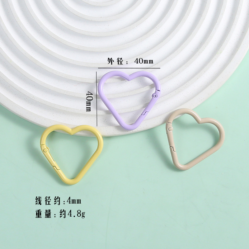 カラー塗装合金の大きな愛のバネはdiyのキーホルダーのアクセサリーのオープンリングのペンダントの材料の卸売りを掛けます。