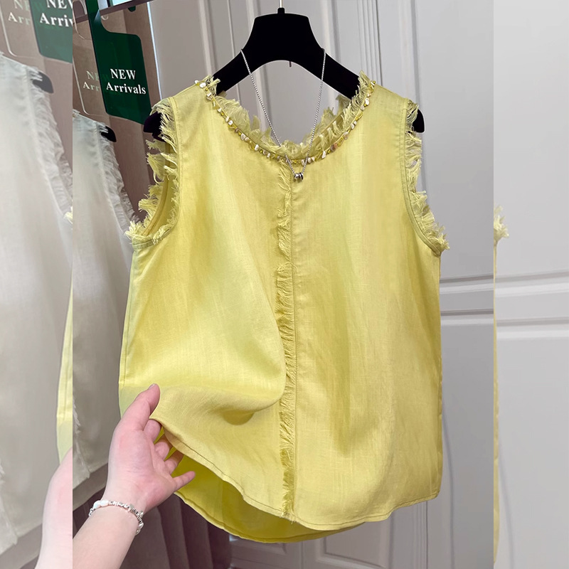 Plus-Size Summer New Arrival: Stylish Sleeveless Bohemian-Style Loose Top with Fringe and Shell Design Plus-Size Summer New Arrival: Stylish Sleeveless Bohemian-Style Loose Top with Fringe and Shell Design