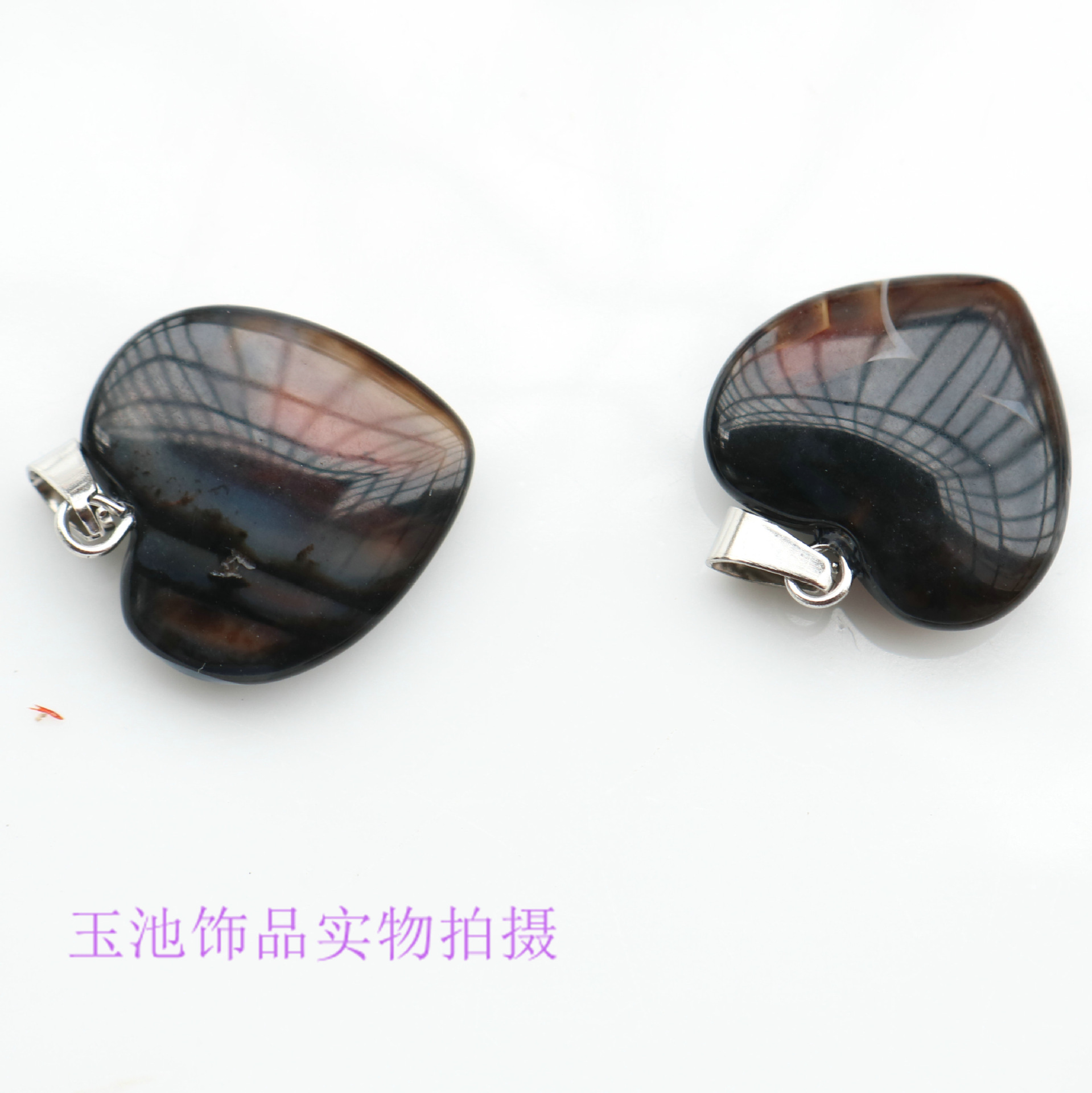 Venta transfronteriza de amor amor amor amoroso colgante verde Dongling pequeño corazón de melocotón colgante orejas accesorios diy