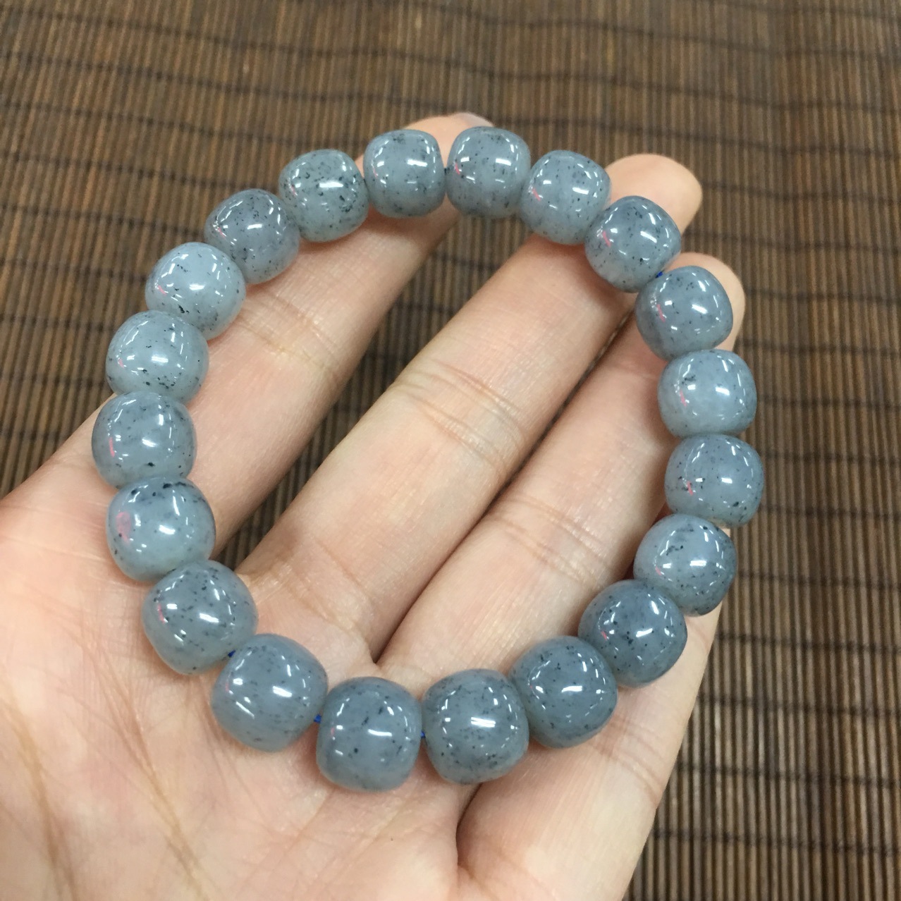 Xinjiang Nephrite  high quality Seed material Blue and white sesame Hand string certificate Lifelong fidelity