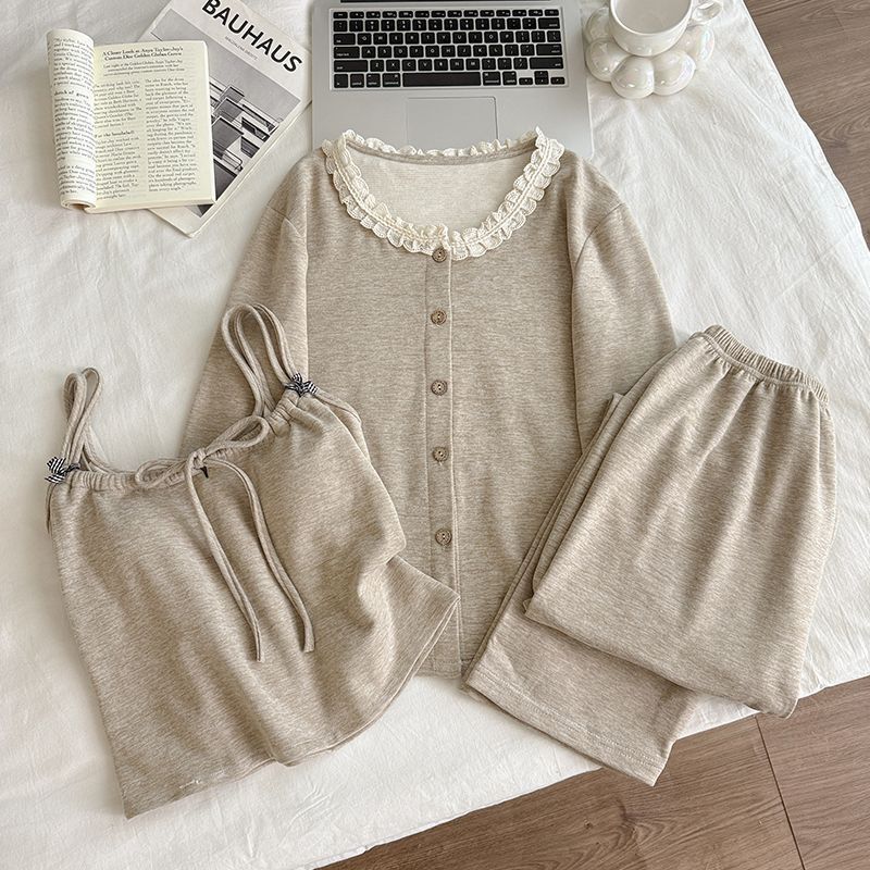 Pajamas for Women in Autumn and Winter Cashmere with Chest Pads, Warm Three-Piece Suspender Belt, Sexy Pure Color Home Clothes, Can Be Worn Outside the Suit Pajamas for Women in Autumn and Winter Cashmere with Chest Pads, Warm Three-Piece Suspender Belt, Sexy Pure Color Home Clothes, Can Be Worn Outside the Suit
