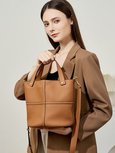 Universal leather capacious elegant bag strap one shoulder, South Korea, cowhide