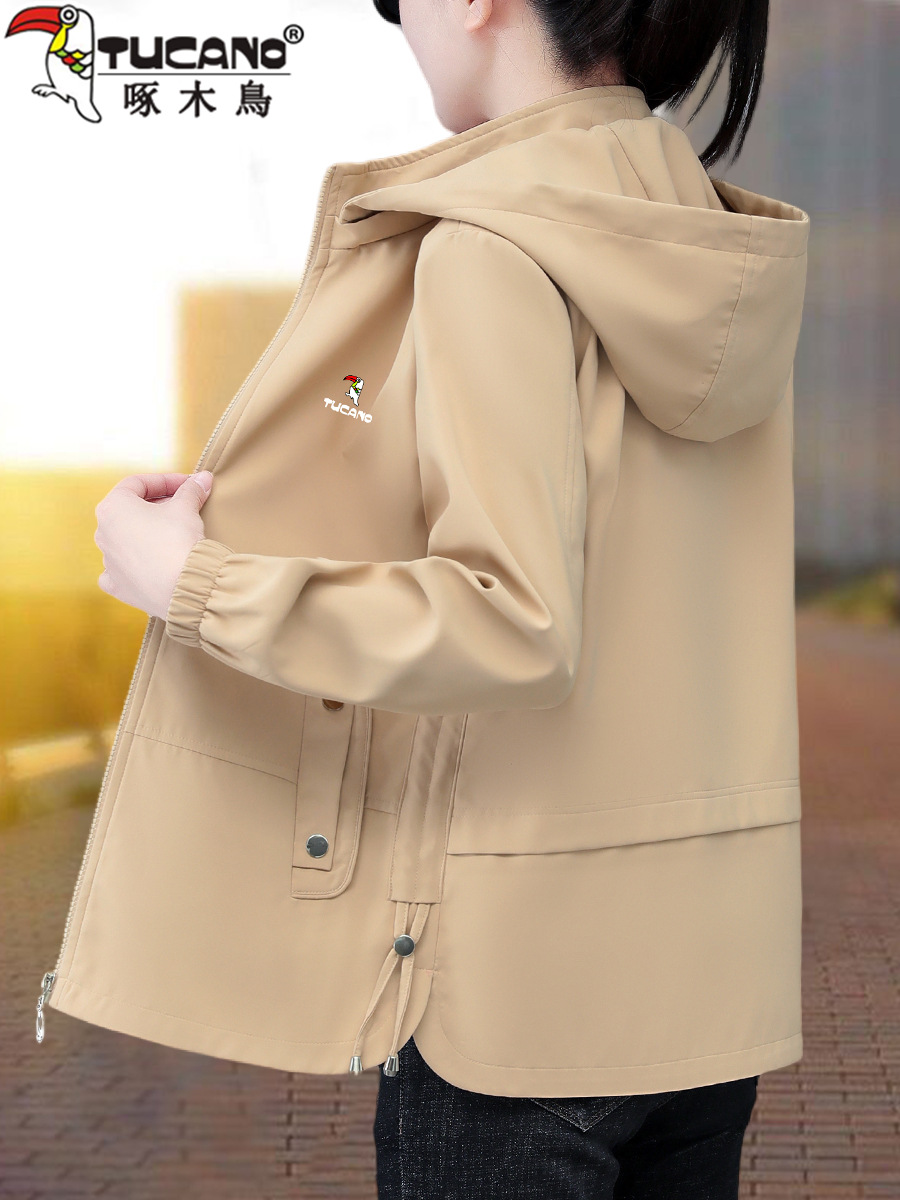 Woodpecker Short Jacket Women's Spring and Autum 2025 New Middle-Aged Mother Loose Large Size Velvet Jacket Windbreaker