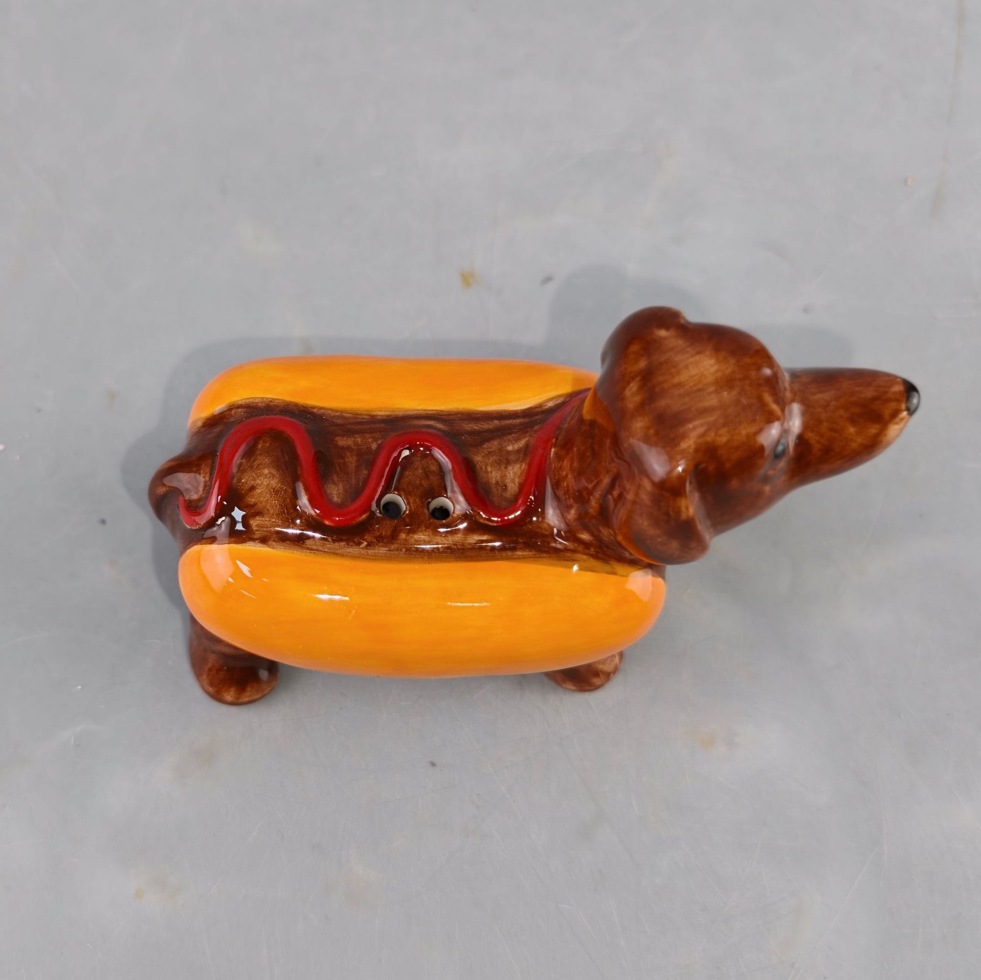 Creativa personalizada cerámica ketchup y salchicha en forma de perro pimienta botella de sabor encantadora cerámica artesanía cocina