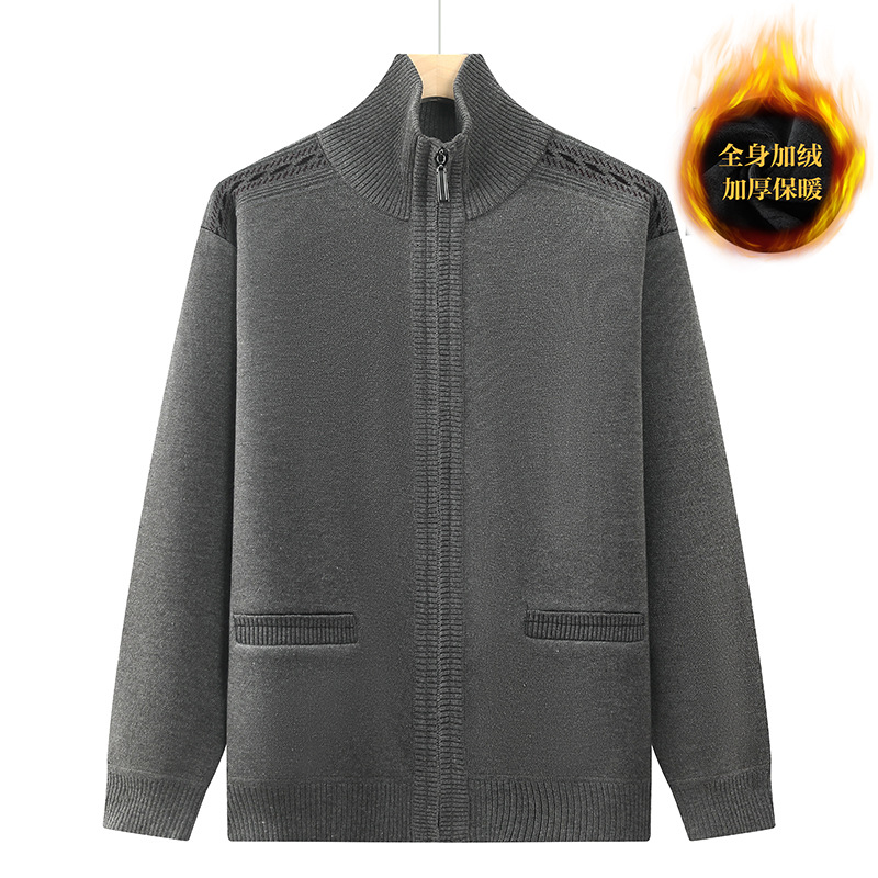 中高年のお父さんのセーターの男性の秋冬のベルベットの上着の老人の保温のメリヤスのゆったりしているレジャーのおじいさんは服を詰めます。