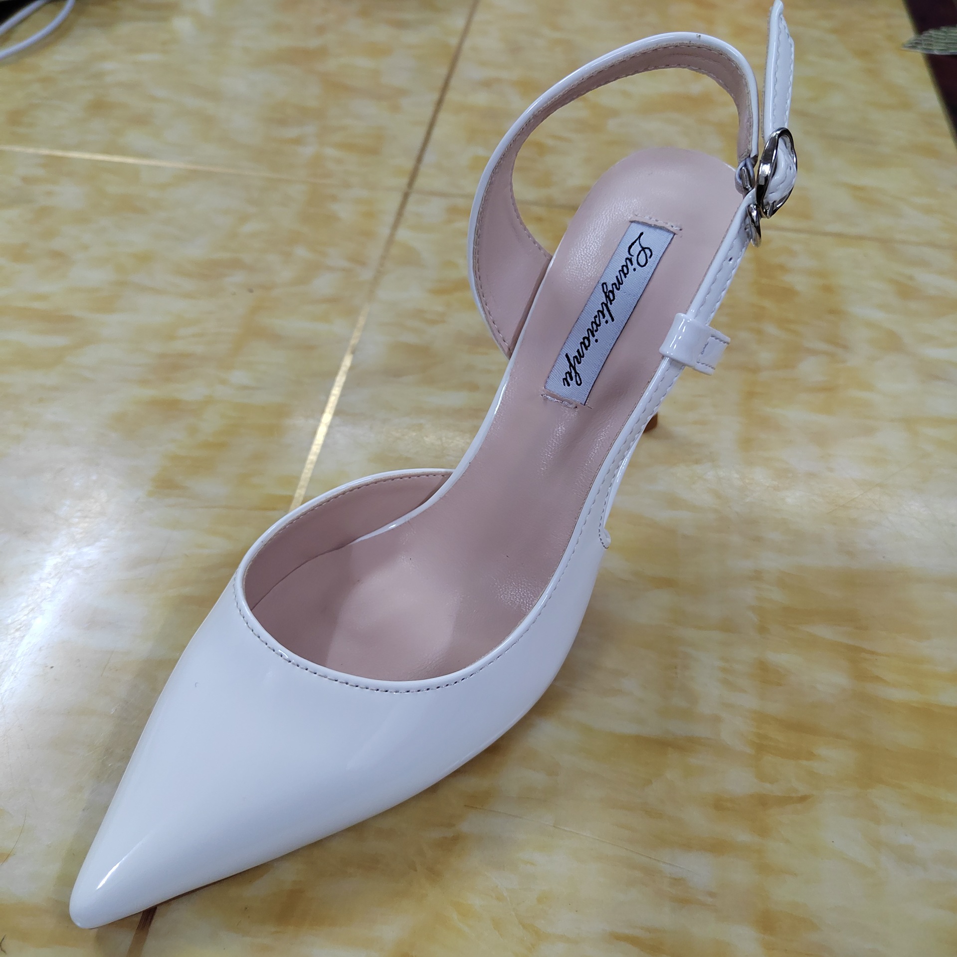 Lỗ trắng (9.5cm)