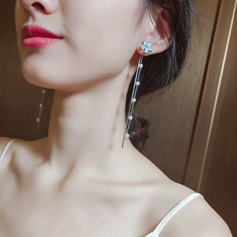 Серебряная игла?