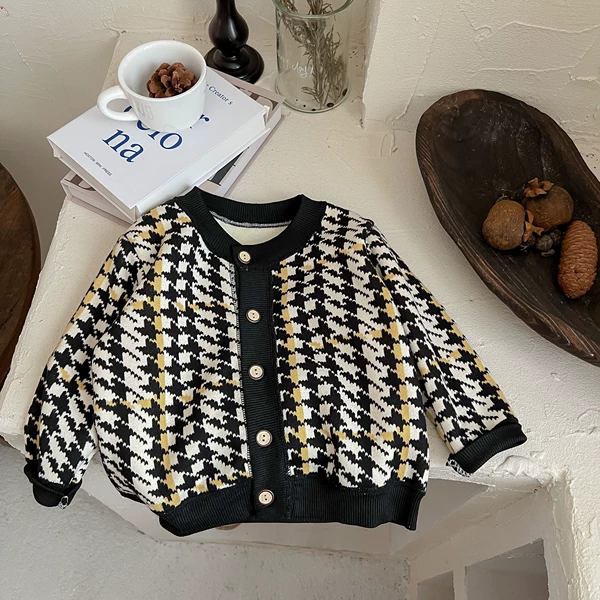 Knitted jacket-black and white grid