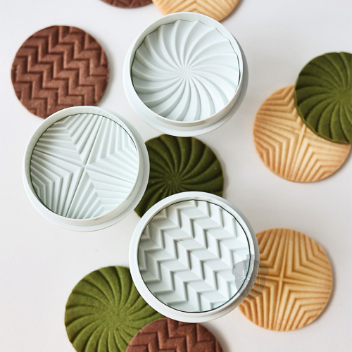 Nordic style retro geometric biscuit mold nostalgic corrugated milk cake three-dimensional seal mold pie crust hand pressing tool