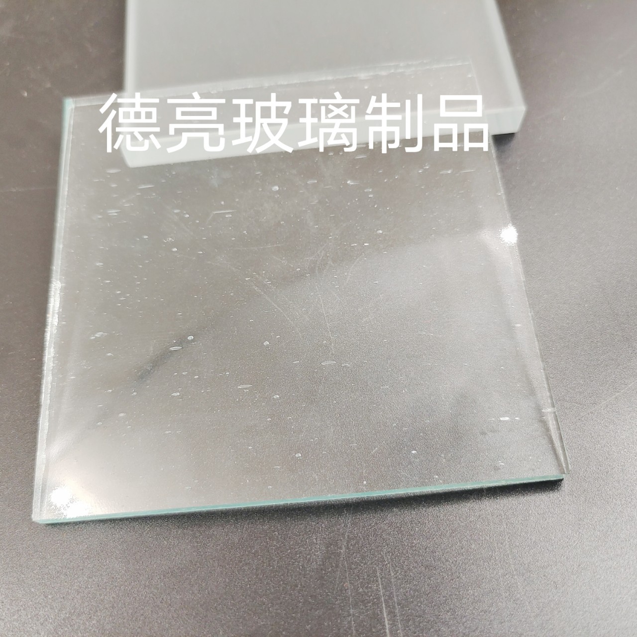 厂家直销 水纹玻璃 水纹压花玻璃 汽泡玻璃 瓦楞条纹玻璃 大优惠