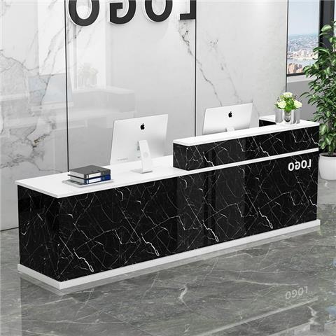 カウンターレジ会社のフロント受付店の小型レジデスクのクリーニング店のカウンターはシンプルで現代的です。|undefined