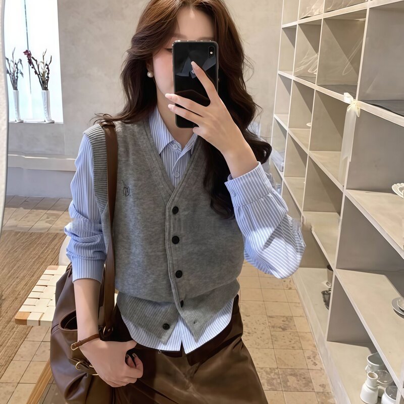 College-style versatile suit sweater vest cardigan for women, new spring/autumn/winter sleeveless V-neck knit vest