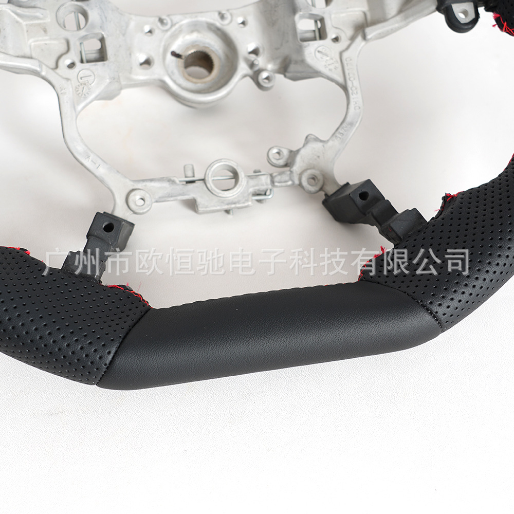 Cross-border hot sale is suitable for Toyota Land Cruiser 16-21 full leather car steering wheel assembly modification