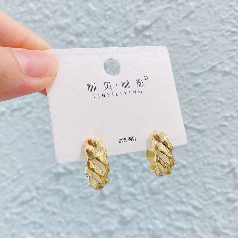 Liyin/Libeliying S925 シルバー針 C タイプイヤリングハイエンドファッション個性ニッチイヤリング女性のためのヨーロッパとアメリカの INS|undefined