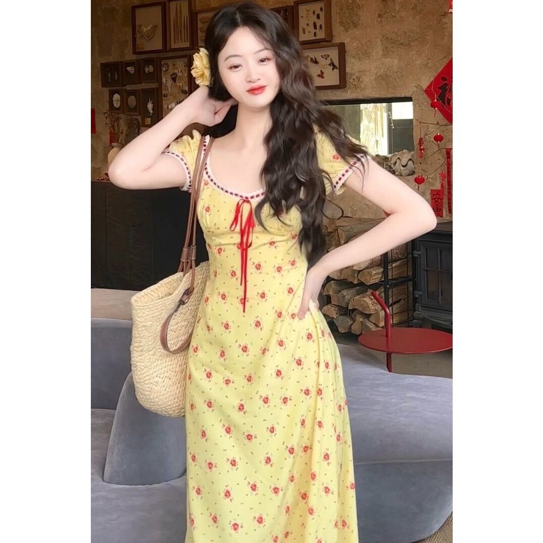 大码胖mm法式田园风碎花连衣裙女温柔气质收腰方领法式长裙200斤