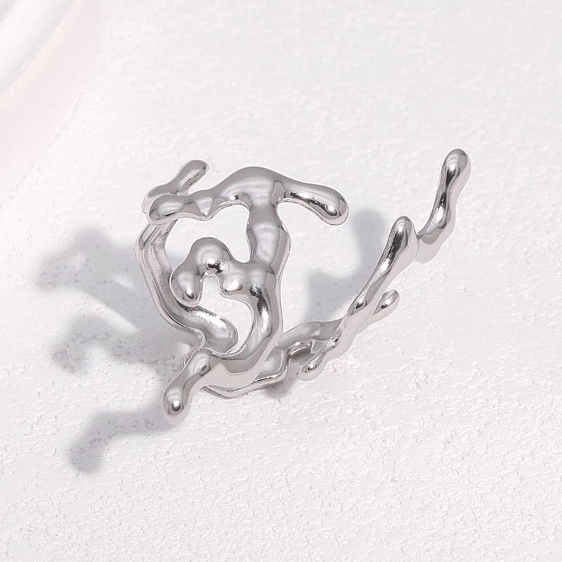 Glittrande designerring för kvinnor, stilren och bekväm_voghion.com