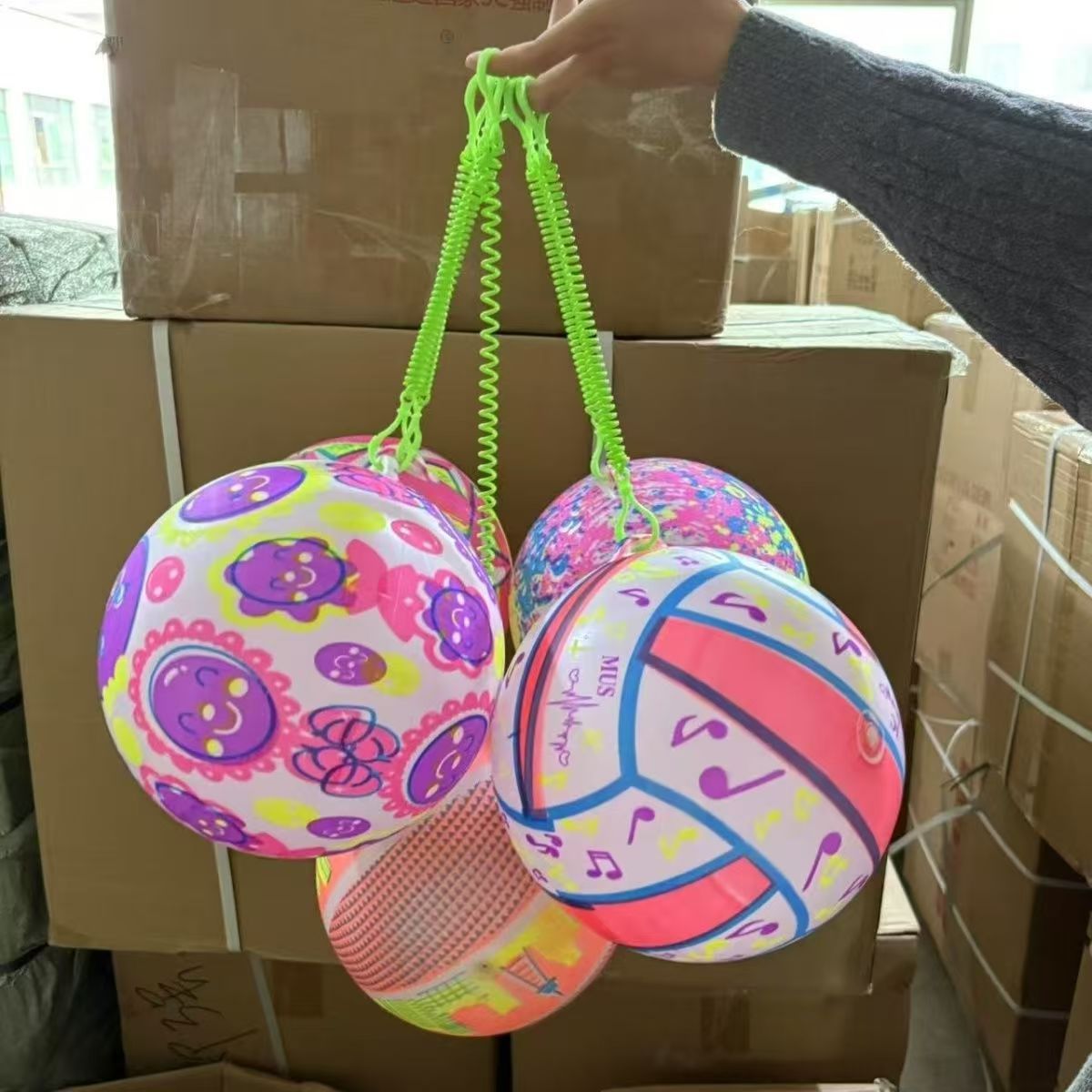 Cadena de fútbol de dibujos animados bola de sandía colorida bola impresa fluorescente con cuerda cadena bola elástica regalos de jardín de infantes