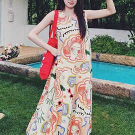 彩色涂鸦背心裙女夏季多巴胺穿搭2026新款设计感无袖a字裙连衣裙