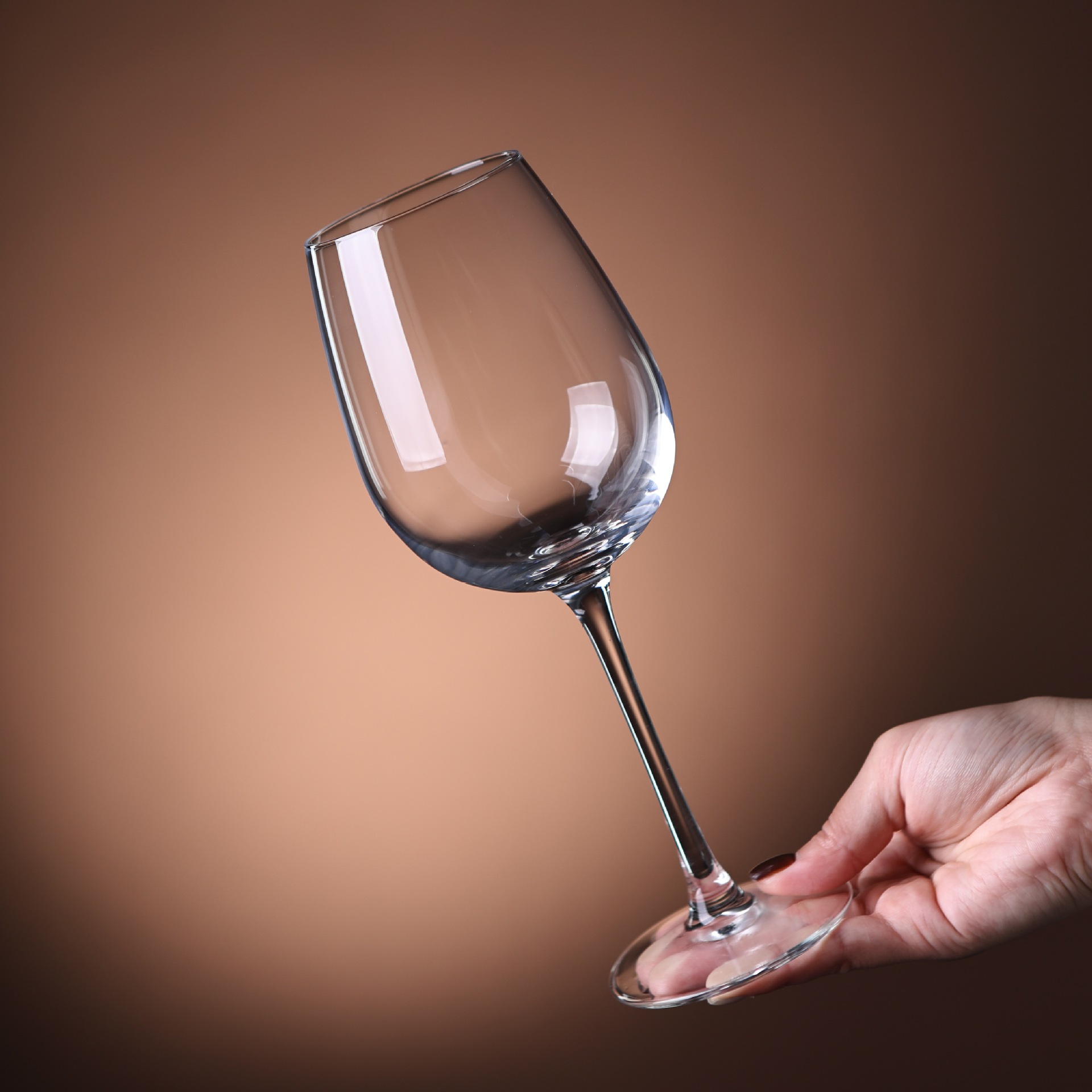 Spot al por mayor tazas de vino cortadas en frío tazas de vidrio tazas de vino de hotel tazas de vino de banquete