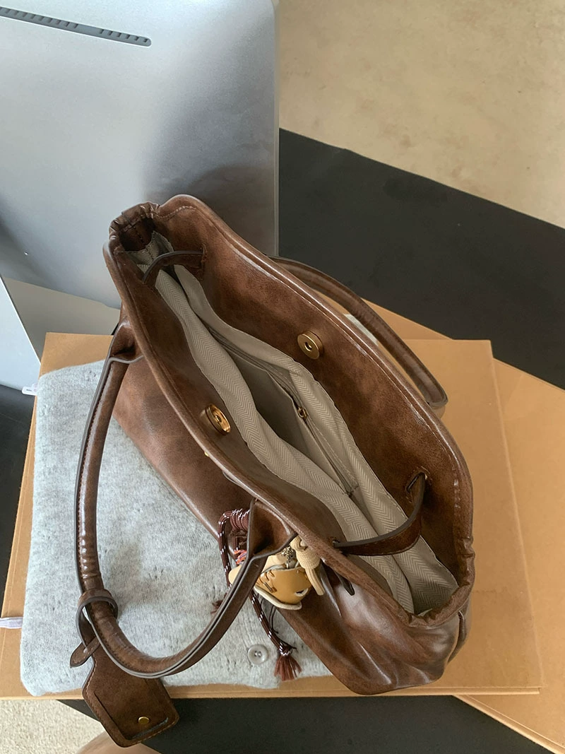 Universal retro capacious shoulder bag, small design one-shoulder bag