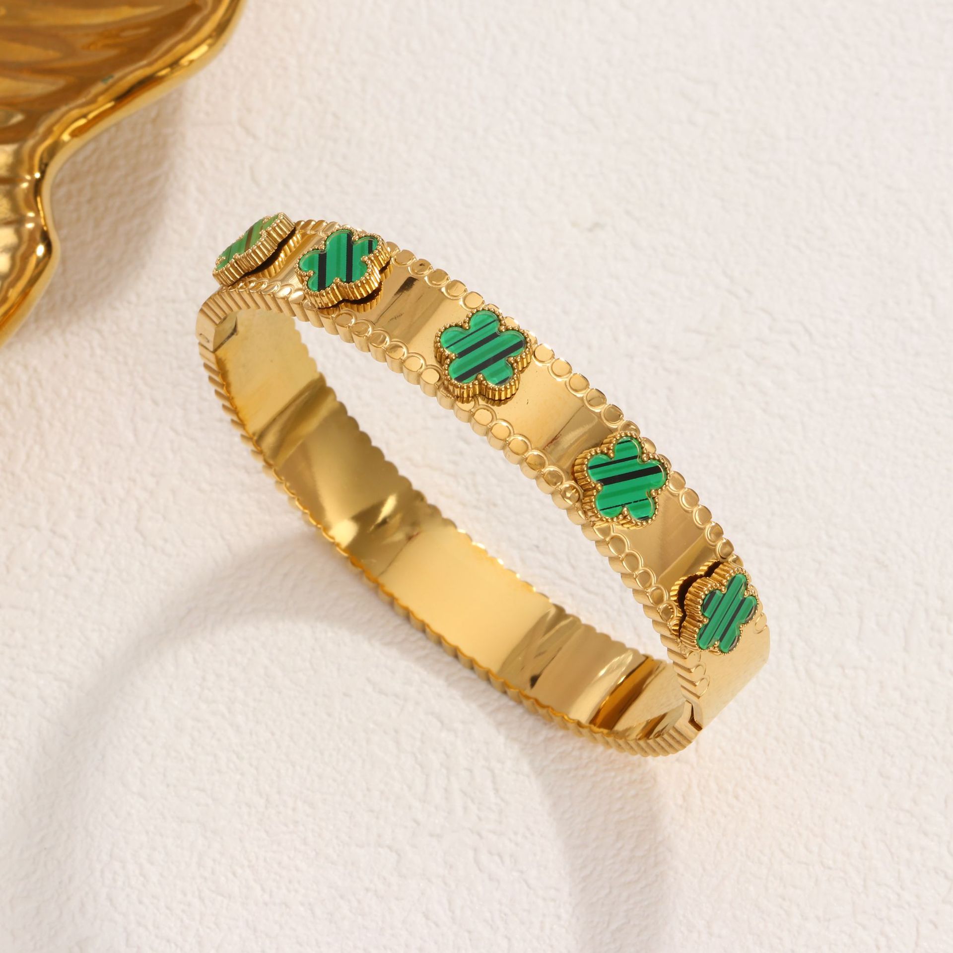 21 다섯잎 플라워 그린 쉘 팔찌 골드