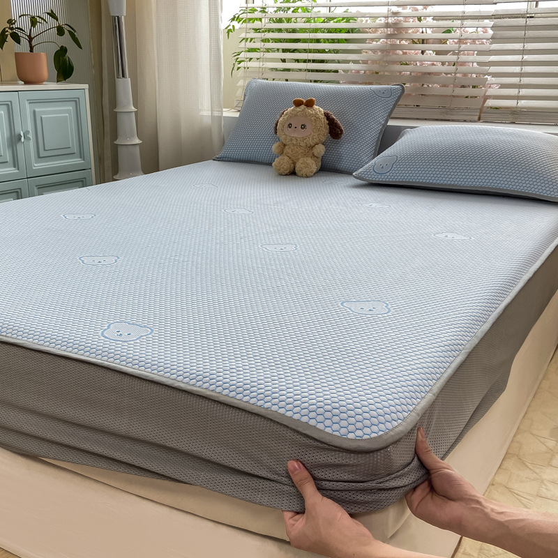 작은 얼음 곰 블루 침대 모자