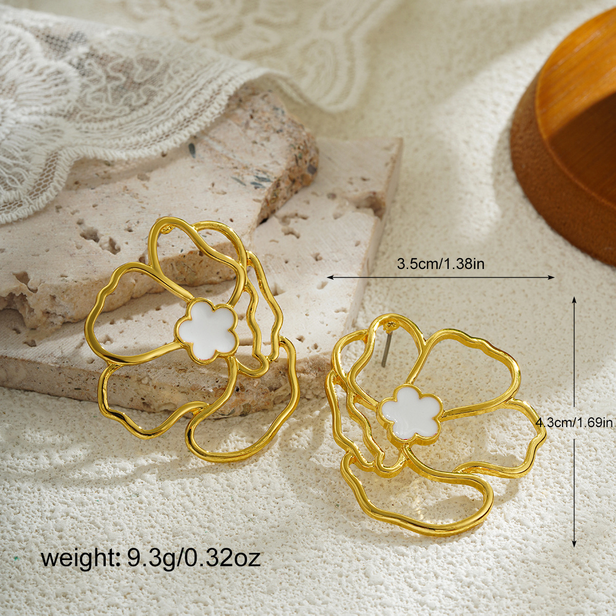 201 Stainless Steel Ear Needle Material Golden Plated Plating Material Ear Studs Classification 1 Pair Vintage Style Sun Heart Shape Flower Plating Zinc Alloy 18K Gold Plated Ear Studs