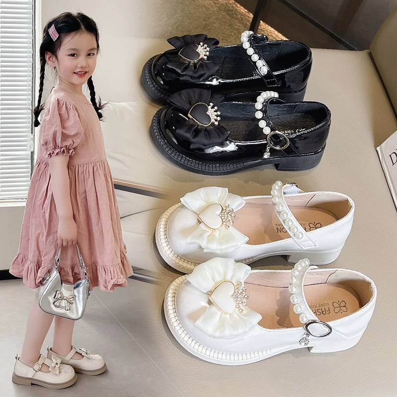 Кожаные туфли для девочек 2025 весна и осень маленькие кожаные туфли