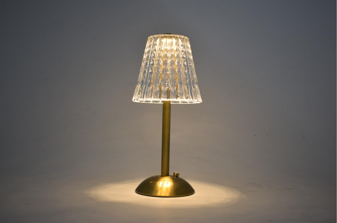 스타 포인트 메탈 테이블 램프