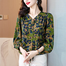 高档新款衬衫女时尚短款真丝开衫洋气印花妈妈宽松显瘦遮肚子上衣