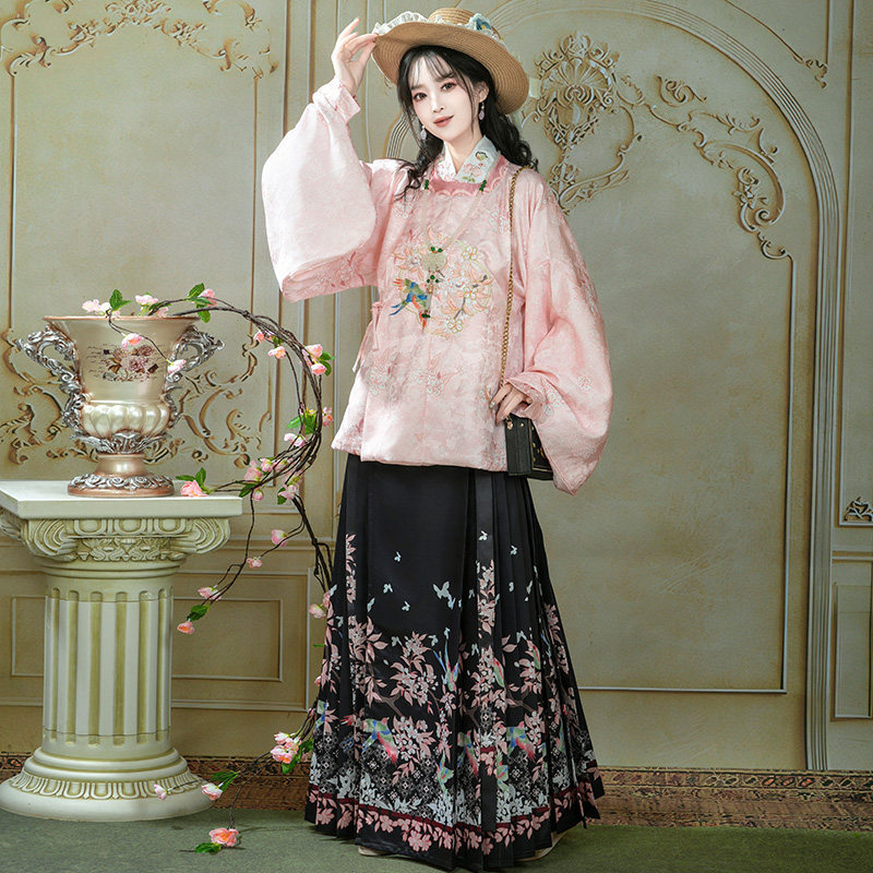 Black Butterfly | Original Ming Dynasty-Style Hanfu Women's Mamian Skirt Set 2026 New Spring and Summer Round-Neck Robe Chinese Style Ancient Costume.