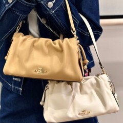 寇家の高品質の新型オーレ秋の雲の包みはカジュアルなしわの包みに斜めにまたがります。